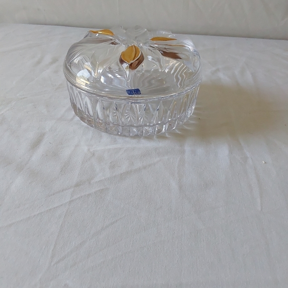 Gilded Poinsettia Crystal Candy Dish/Powder Box - Picture 9 of 16